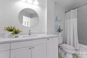 300 W 5th Street W, Charlotte, NC 28202 - Photo 19