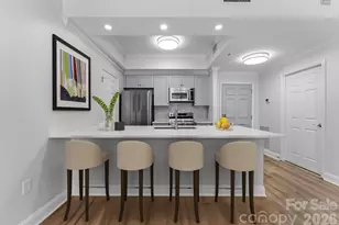 300 W 5th Street W, Charlotte, NC 28202 - Photo 3