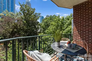 300 W 5th Street W, Charlotte, NC 28202 - Photo 13