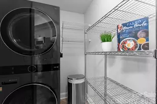 300 W 5th Street W, Charlotte, NC 28202 - Photo 23