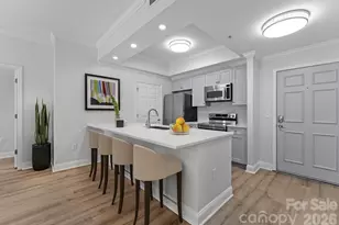 300 W 5th Street W, Charlotte, NC 28202 - Photo 7