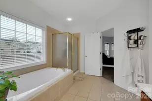 9319 Arbor Creek Dr, Charlotte, NC 28269 - Photo 17