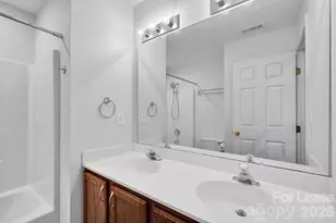 9815 Nottinghill Ln, Charlotte, NC 28269 - Photo 29