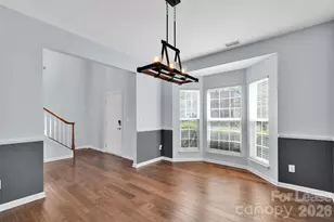 9815 Nottinghill Ln, Charlotte, NC 28269 - Photo 5