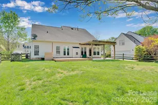 9815 Nottinghill Ln, Charlotte, NC 28269 - Photo 39