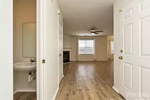 8712 Westhope St, Charlotte, NC 28216 - Photo 3