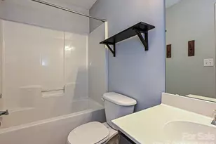 8712 Westhope St, Charlotte, NC 28216 - Photo 21