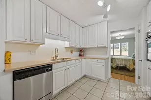 102 Crowfields Dr, Asheville, NC 28803 - Photo 13