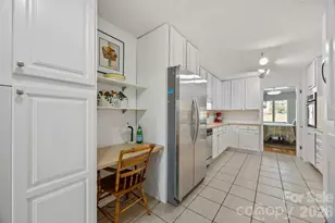 102 Crowfields Dr, Asheville, NC 28803 - Photo 15