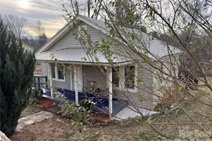 100 Perry St, Marion, NC 28752 - Photo 3