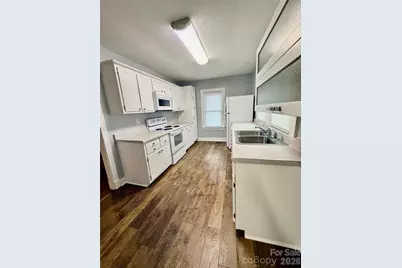 100 Perry Street, Marion, NC 28752 - Photo 9