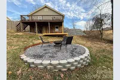 100 Perry Street, Marion, NC 28752 - Photo 5