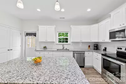 104 E Louisiana Avenue, Bessemer City, NC 28016 - Photo 7