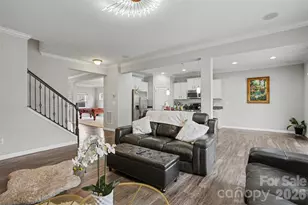 10916 Tower Oak Dr, Charlotte, NC 28269 - Photo 5