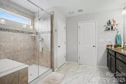 10916 Tower Oak Drive, Charlotte, NC 28269 - Photo 13