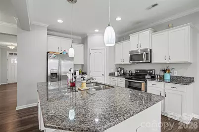 10916 Tower Oak Drive, Charlotte, NC 28269 - Photo 7