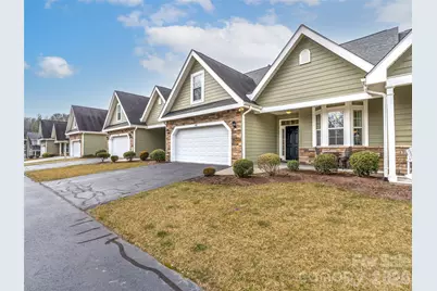 61 Blythe Commons Court, Hendersonville, NC 28791 - Photo 3