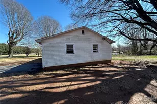 918 Emmanuel Church Rd, Conover, NC 28613 - Photo 17