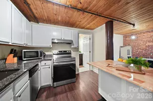 201 S Hoskins Rd, Charlotte, NC 28208 - Photo 3