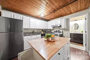 201 S Hoskins Rd, Charlotte, NC 28208 - Photo 7