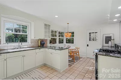 470 Livingston Drive, Charlotte, NC 28211 - Photo 9