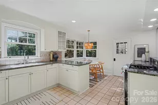 470 Livingston Dr, Charlotte, NC 28211 - Photo 9