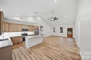 326 E Pine St, Maiden, NC 28650 - Photo 7