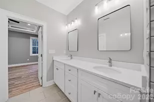 326 E Pine St, Maiden, NC 28650 - Photo 27