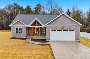 326 E Pine St, Maiden, NC 28650 - Photo 1