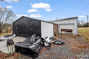 827 Old Henrietta Rd, Forest City, NC 28043 - Photo 9