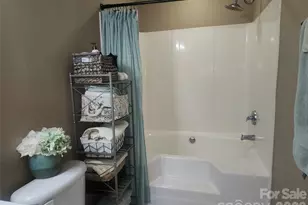 4322 Laurel Hill Ln, Charlotte, NC 28217 - Photo 15