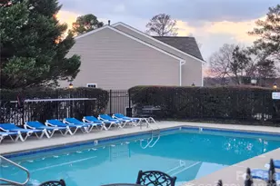 4322 Laurel Hill Ln, Charlotte, NC 28217 - Photo 5