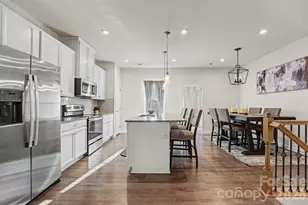 2105 Autumn Olive Ln, Matthews, NC 28104 - Photo 7