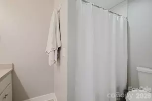 2711 Clemson Ave, Charlotte, NC 28205 - Photo 31