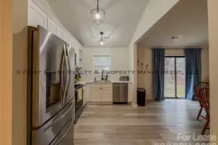 5819 Woodrock Ct, Charlotte, NC 28214 - Photo 11