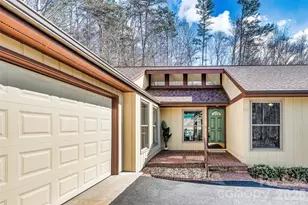 63 Pinecroft Rd, Asheville, NC 28804 - Photo 3