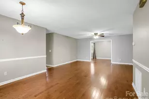 220 Dartcrest Dr, Hendersonville, NC 28792 - Photo 11