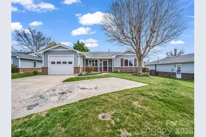 220 Dartcrest Drive, Hendersonville, NC 28792 - Photo 3