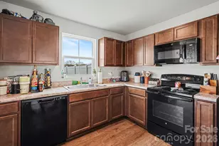 818 Cranbrook Dr, Woodruff, SC 29388 - Photo 9