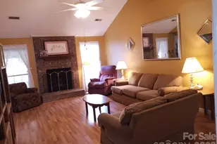 10120 Rockwood Rd, Charlotte, NC 28215 - Photo 17