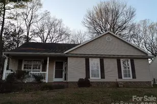 10120 Rockwood Rd, Charlotte, NC 28215 - Photo 1