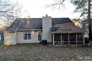 10120 Rockwood Rd, Charlotte, NC 28215 - Photo 5