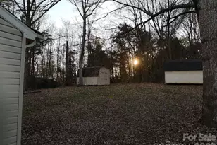 10120 Rockwood Rd, Charlotte, NC 28215 - Photo 13