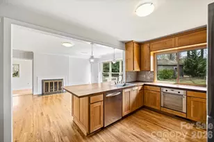 9436 Glen Brook Dr, Charlotte, NC 28215 - Photo 15