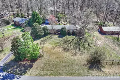 9436 Glen Brook Drive, Charlotte, NC 28215 - Photo 3