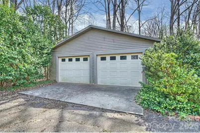 9436 Glen Brook Drive, Charlotte, NC 28215 - Photo 33