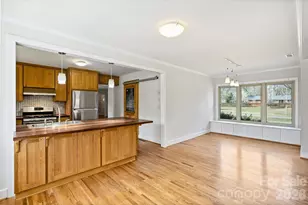 9436 Glen Brook Dr, Charlotte, NC 28215 - Photo 11