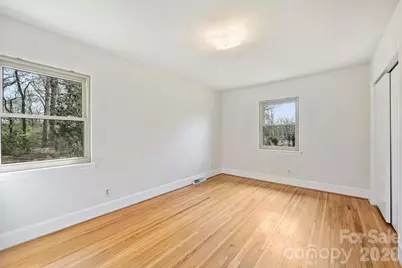 9436 Glen Brook Drive, Charlotte, NC 28215 - Photo 23