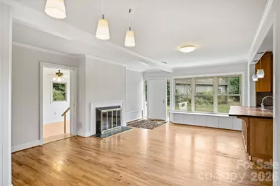 9436 Glen Brook Drive, Charlotte, NC 28215 - Photo 13