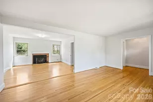 9436 Glen Brook Dr, Charlotte, NC 28215 - Photo 5